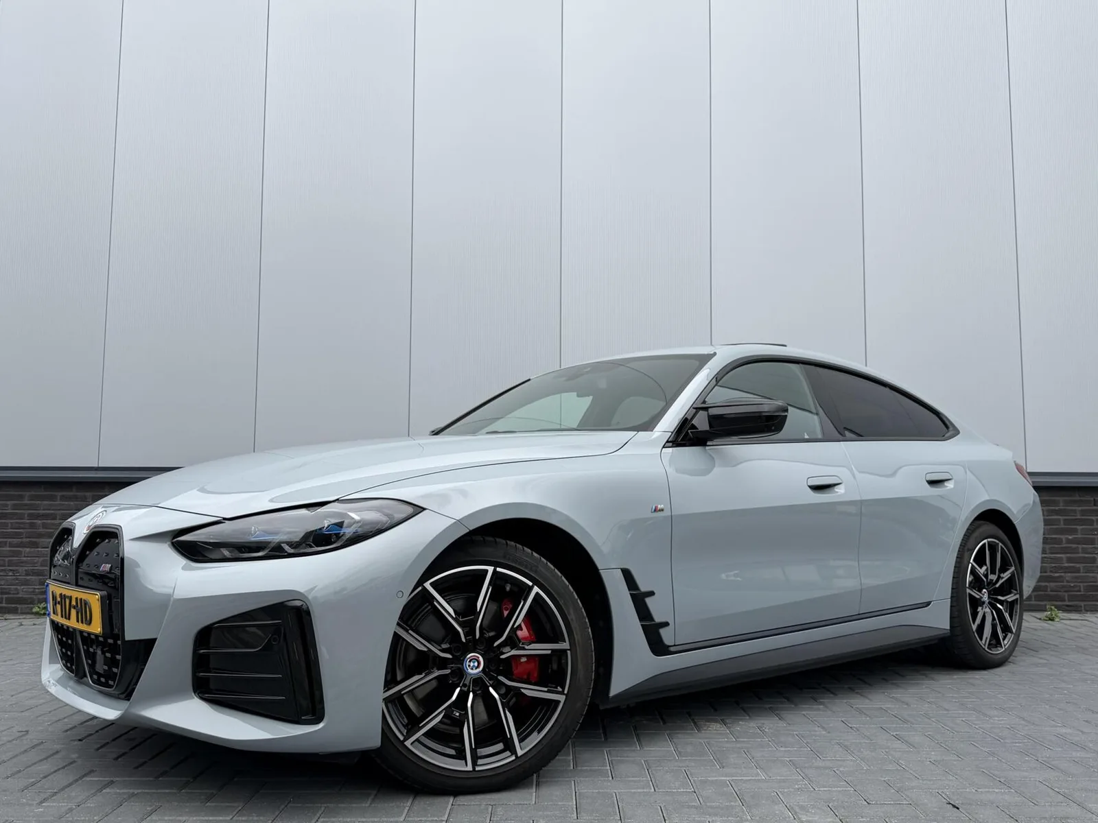 BMW i4 (2022) — foto 1