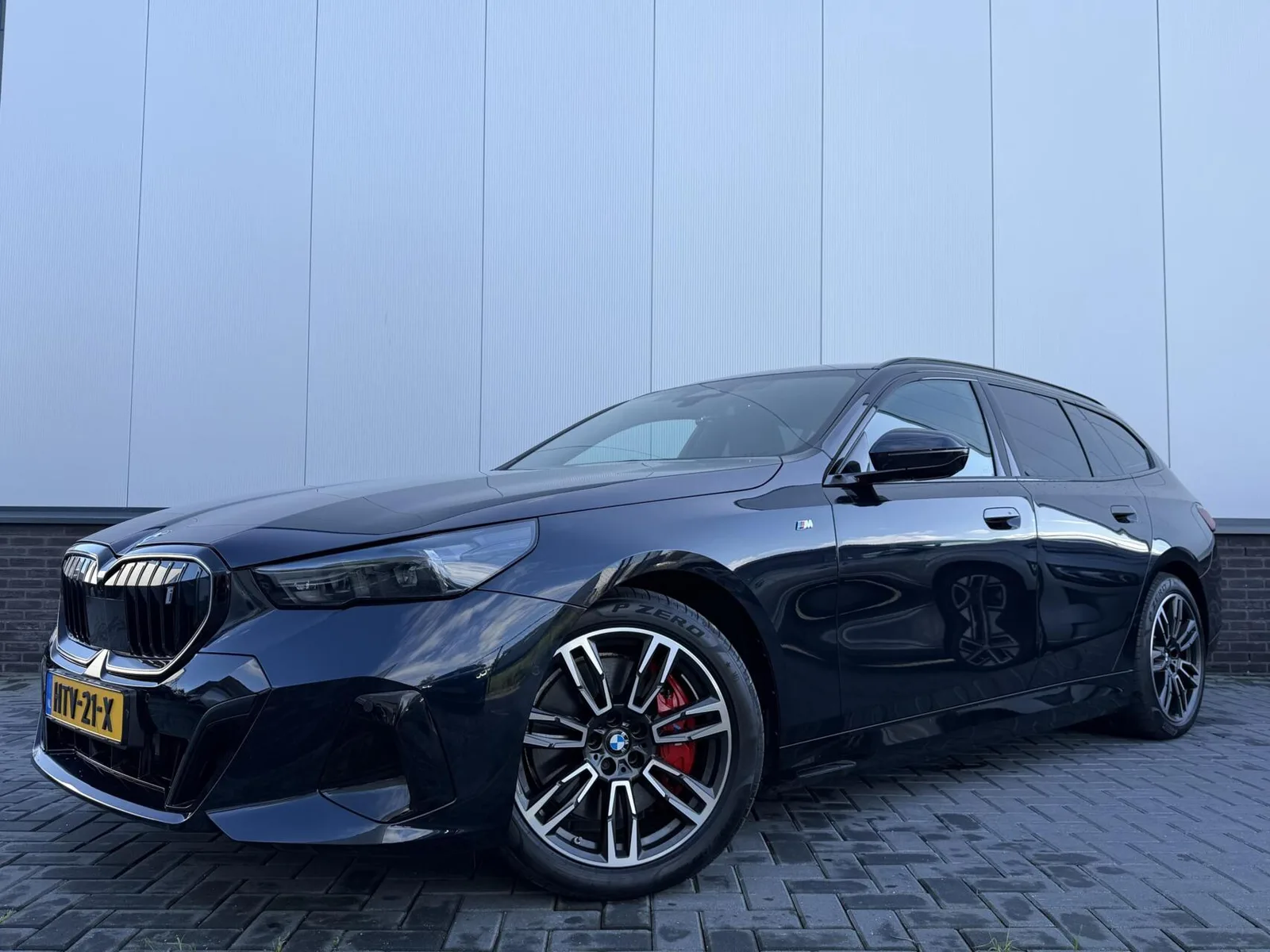 BMW i5 (2025) — foto 1