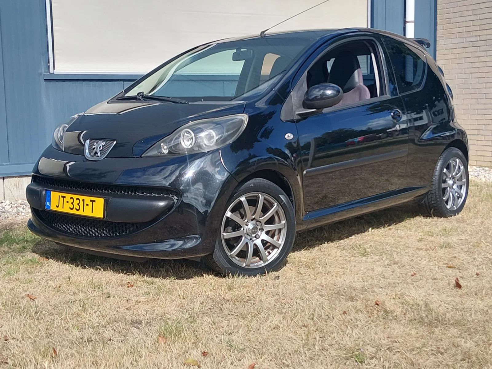 Peugeot 107 (2007) — foto 1