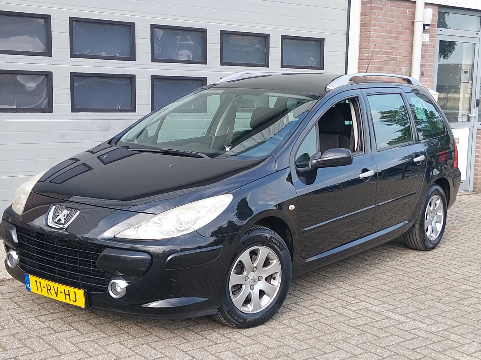 Peugeot 307 SW (2005) — foto 1
