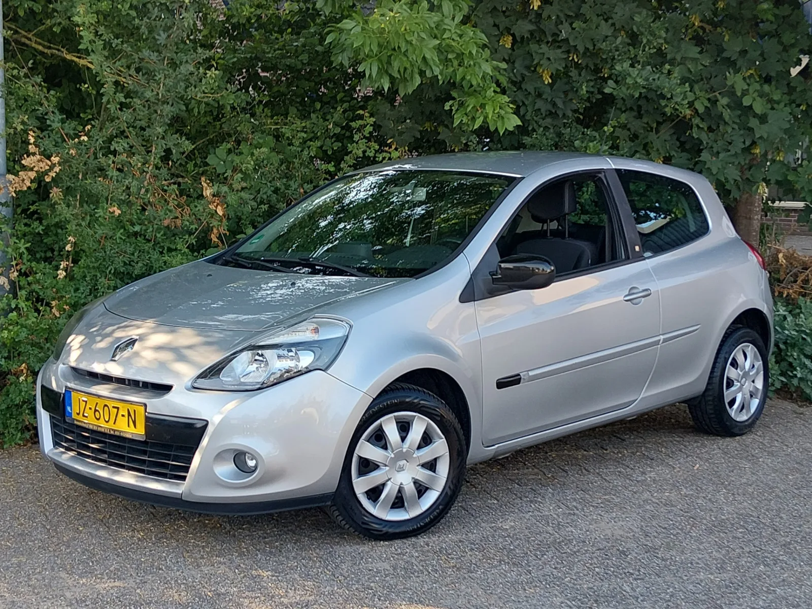 Renault Clio (2011) — foto 1