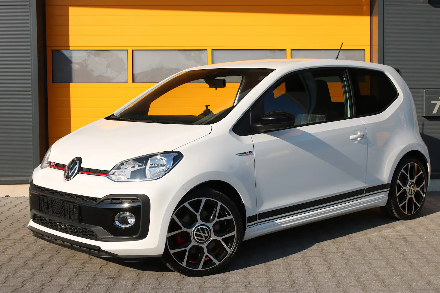 Volkswagen Up! (2021) — foto 1