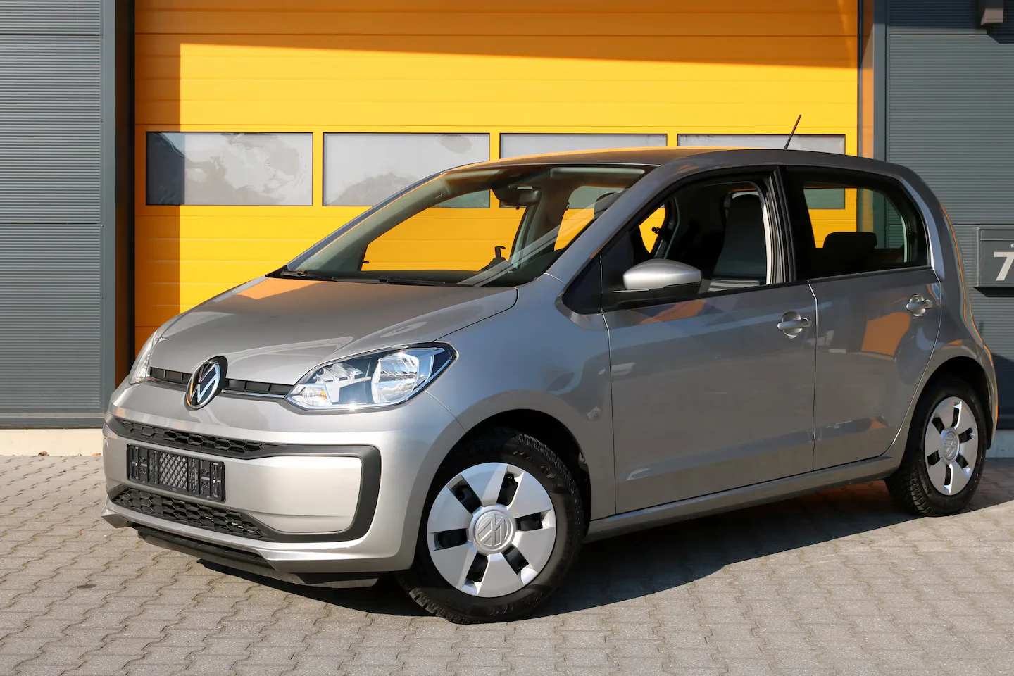 Volkswagen Up! (2022) — foto 1