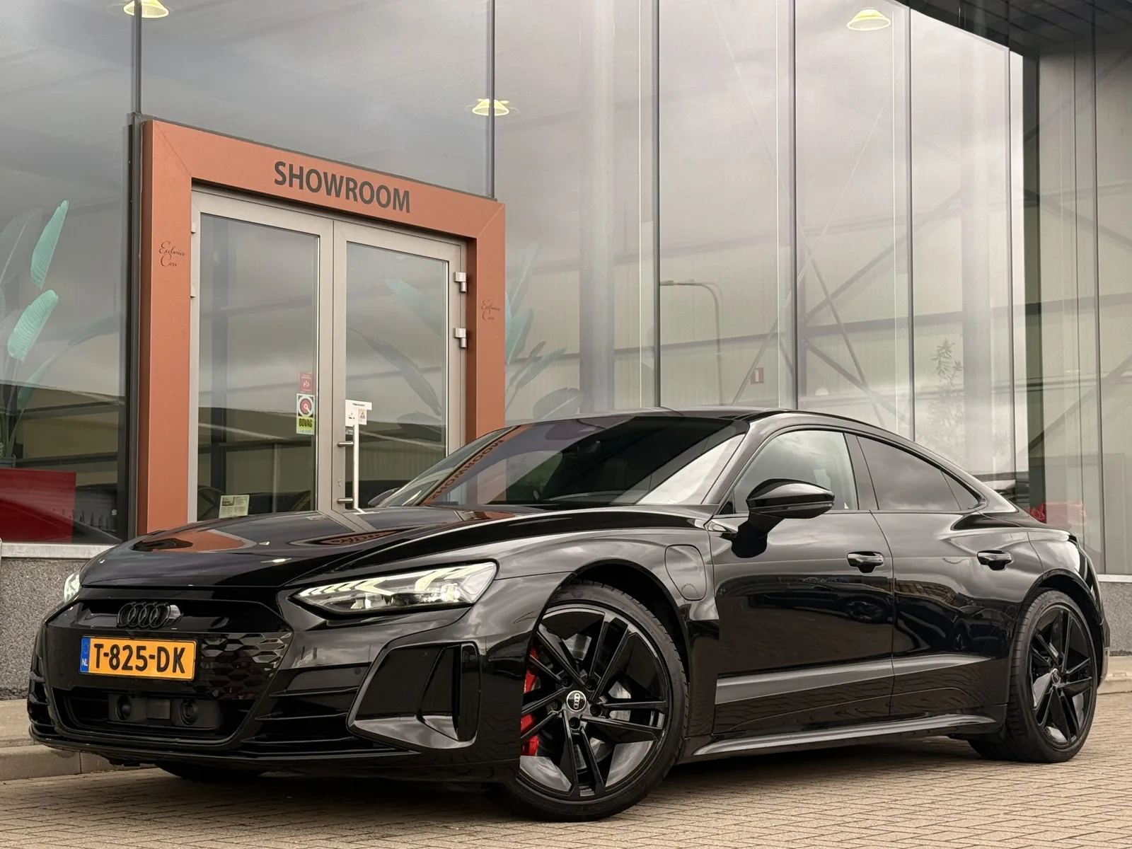 Audi e-tron GT (2023) — foto 1