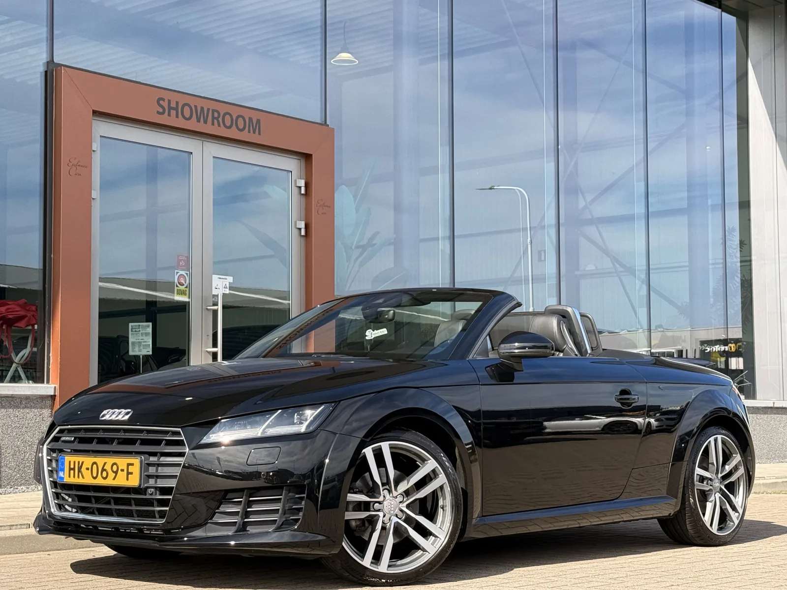 Audi TT (2015) — foto 1