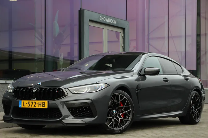 BMW M8 (2021)