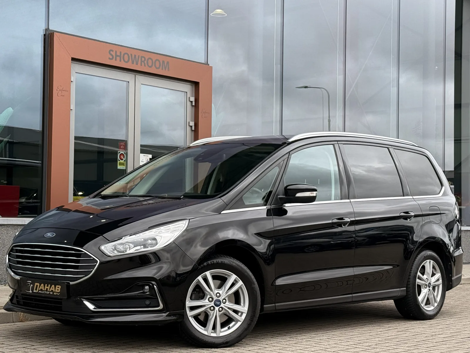 Ford Galaxy (2020) — foto 1
