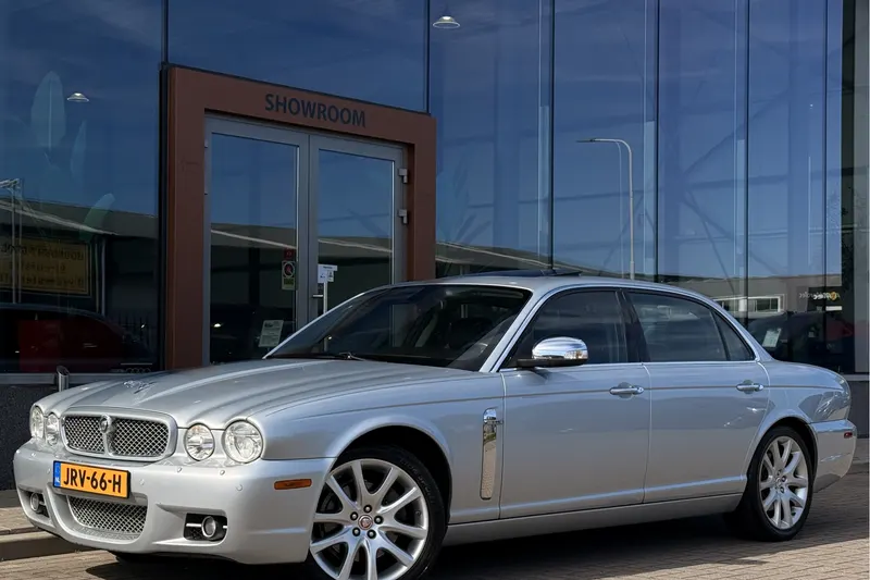 Jaguar XJ (2008)