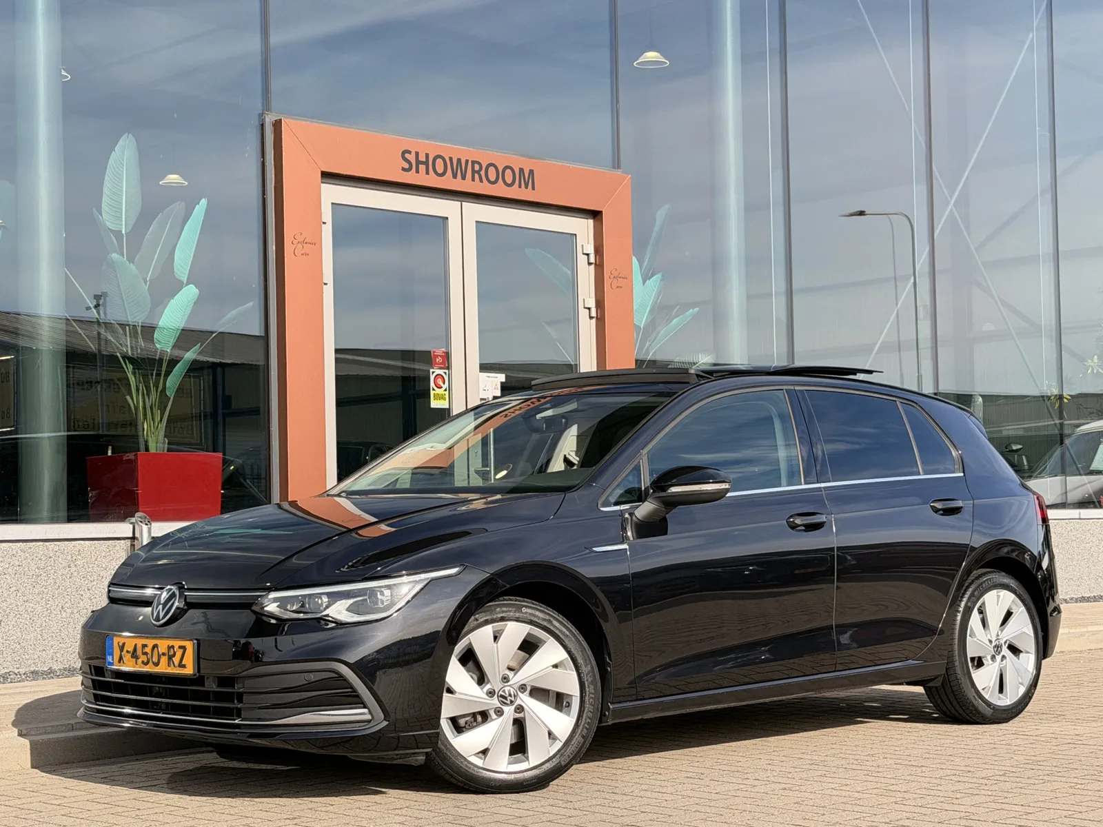 Volkswagen Golf (2020) — foto 1