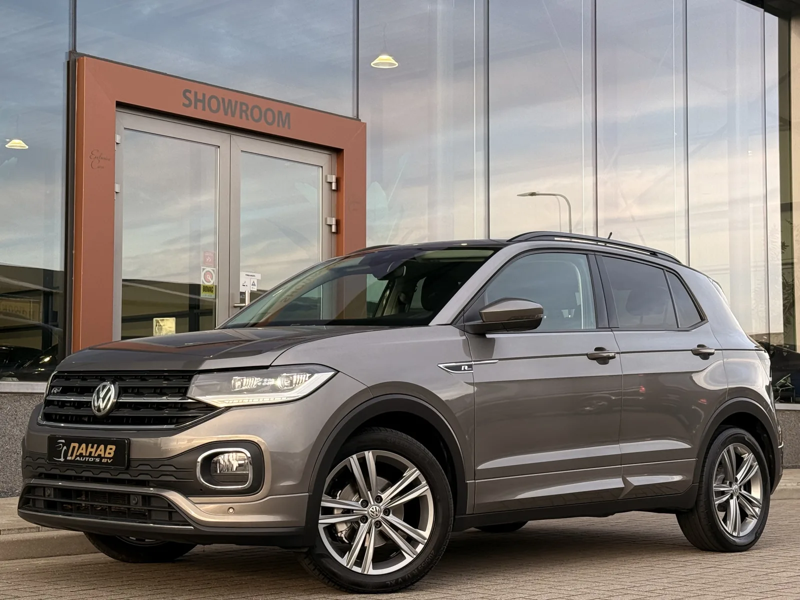 Volkswagen T-Cross (2019) — foto 1