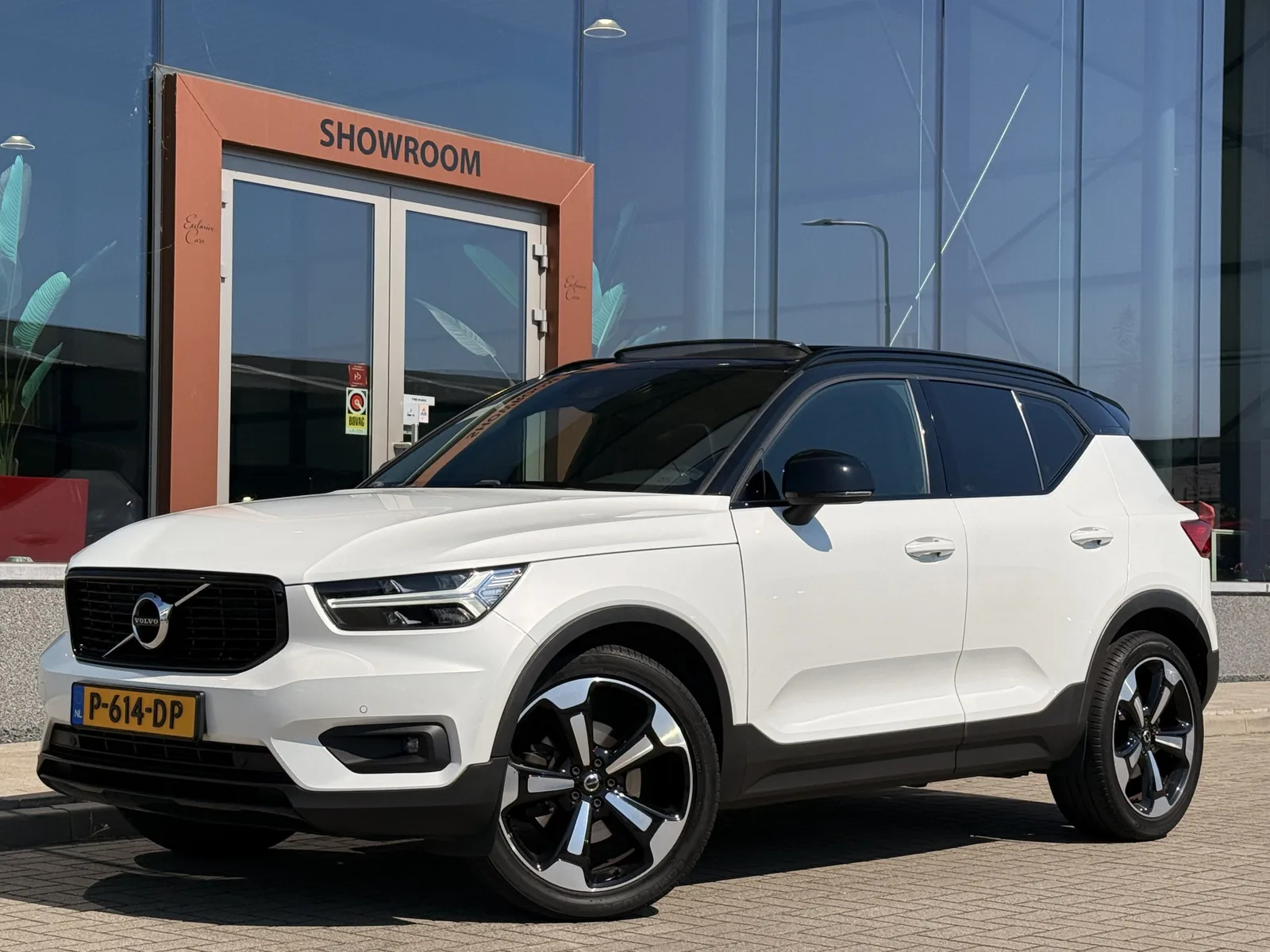 Volvo XC40 (2018) — foto 1