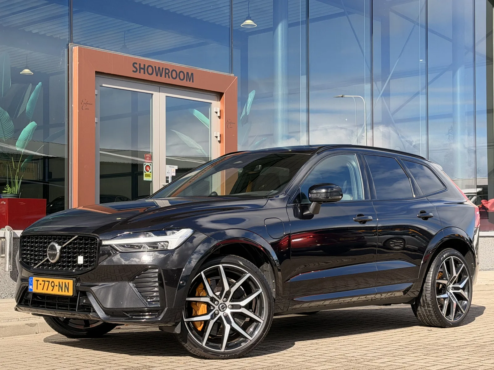 Volvo XC60 (2023) — foto 1