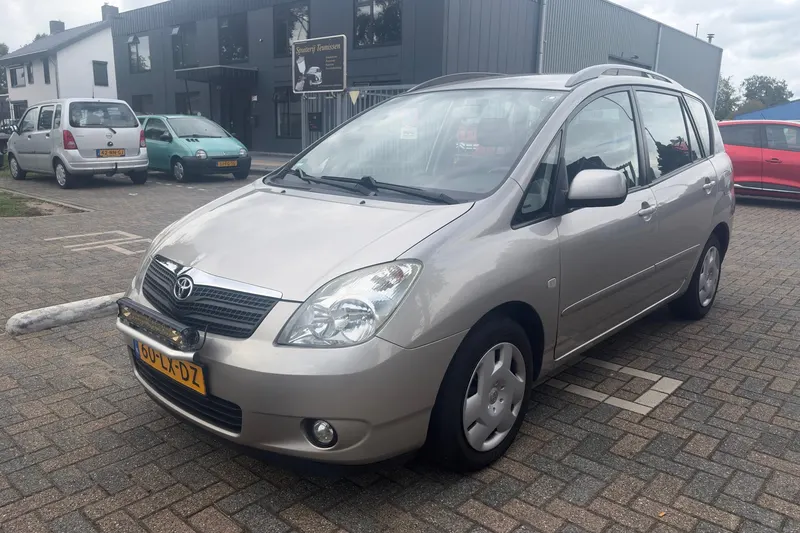 Toyota Corolla (2003)