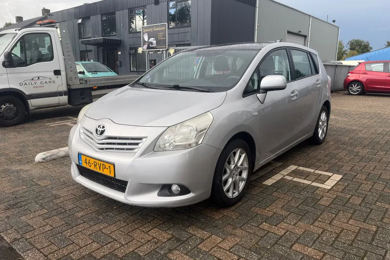 Toyota Verso (2011)