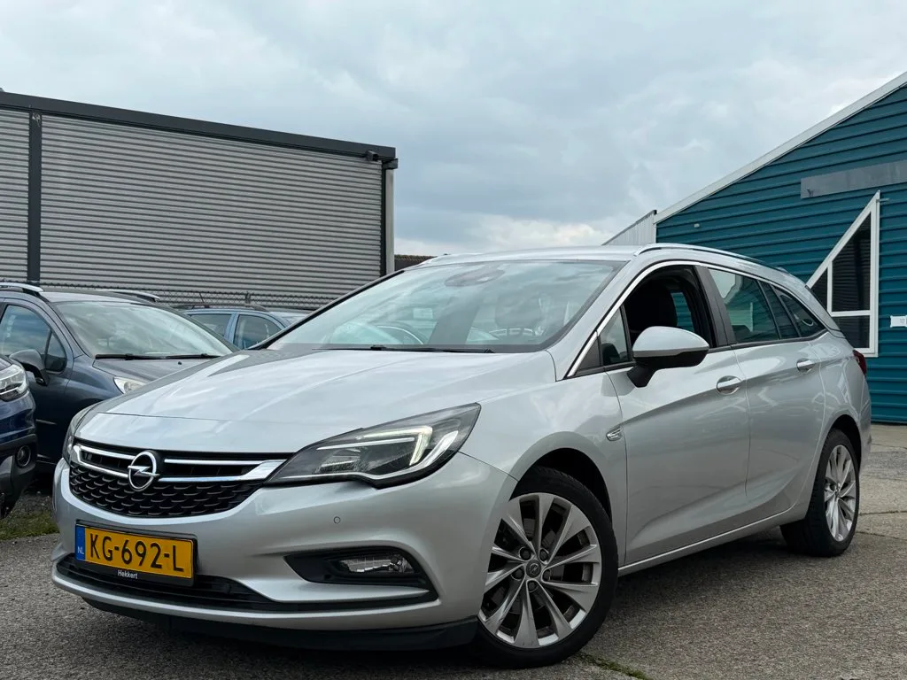 Opel Astra (2016) — foto 1