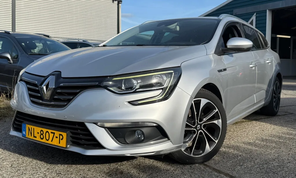 Renault Mégane (2017) — foto 1