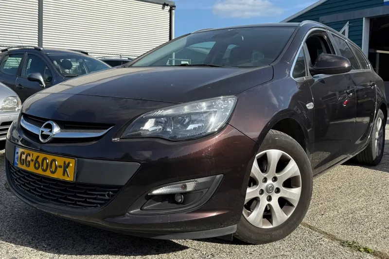 Opel Astra (2015)