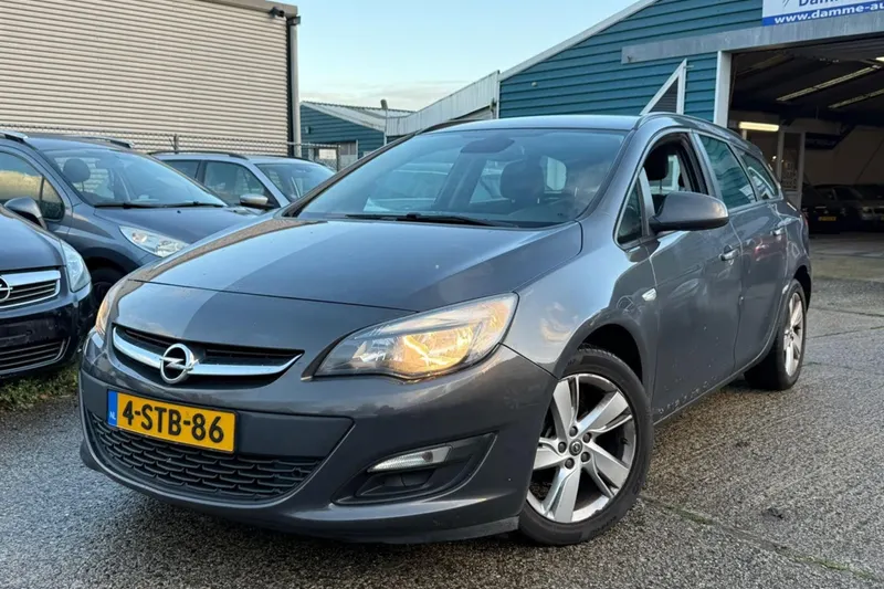 Opel Astra (2013)