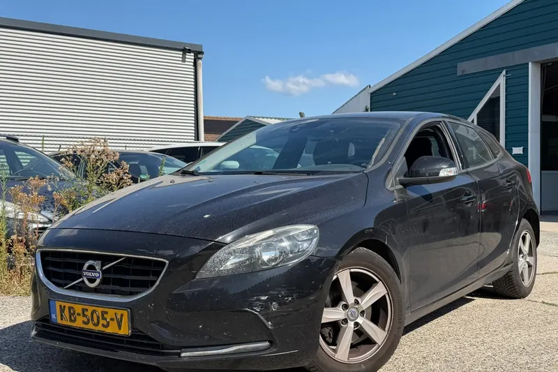 Volvo V40 (2015)