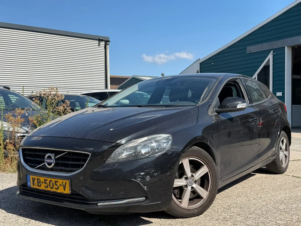 Volvo V40 (2015) — foto 1