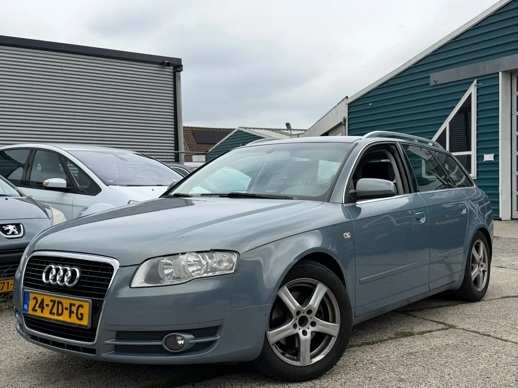 Audi A4 (2008) — foto 1