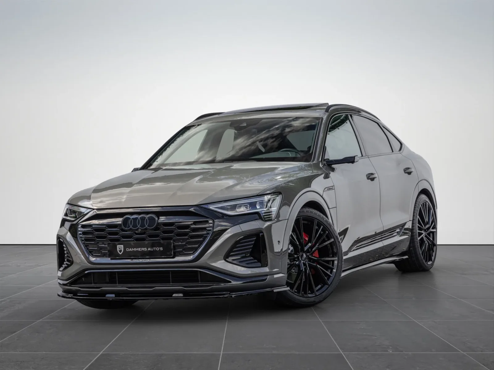 Audi Q8 (2023) — foto 1