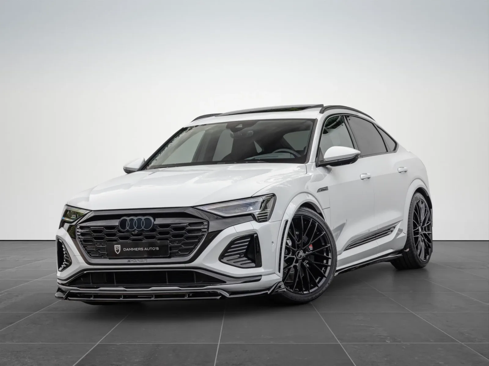 Audi Q8 (2024) — foto 1