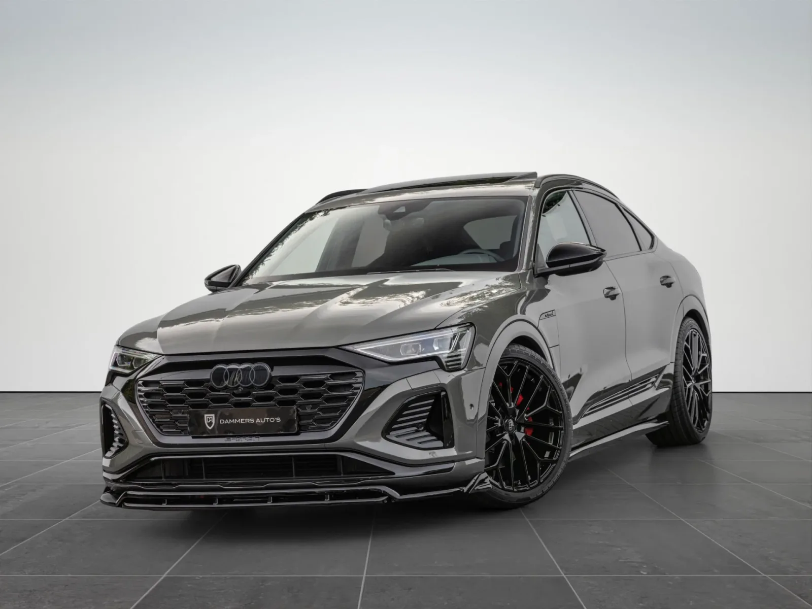 Audi Q8 e-tron (2024) — foto 1