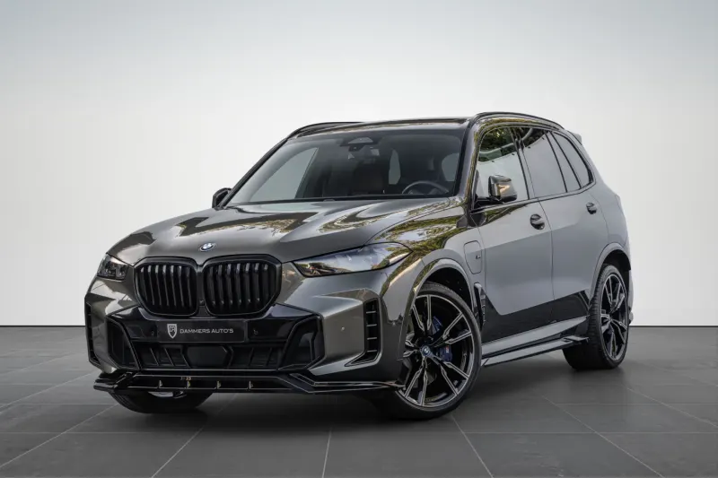 BMW X5 (2023)