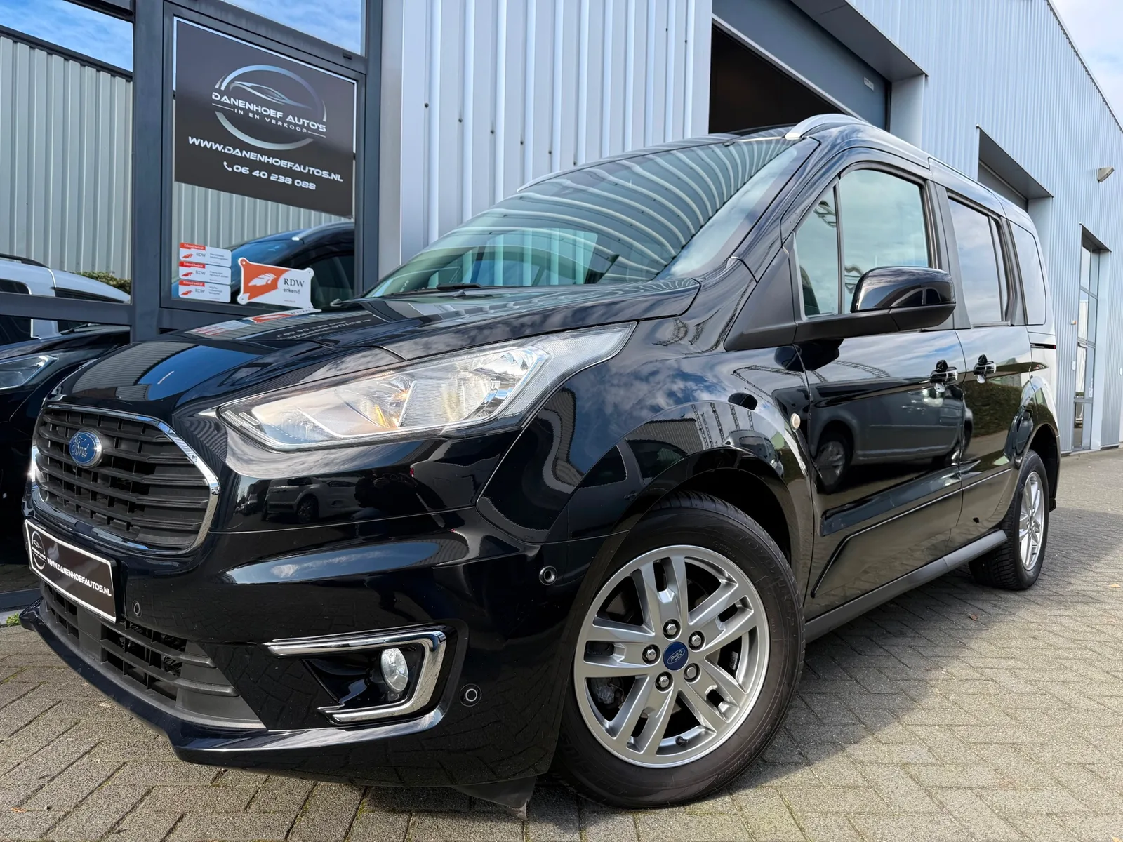Ford Tourneo Connect (2019) — foto 1