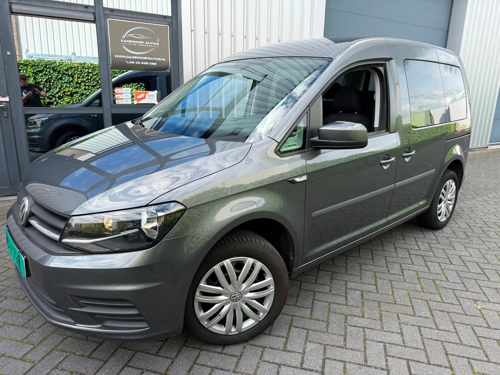 Volkswagen Caddy (2016) — foto 1