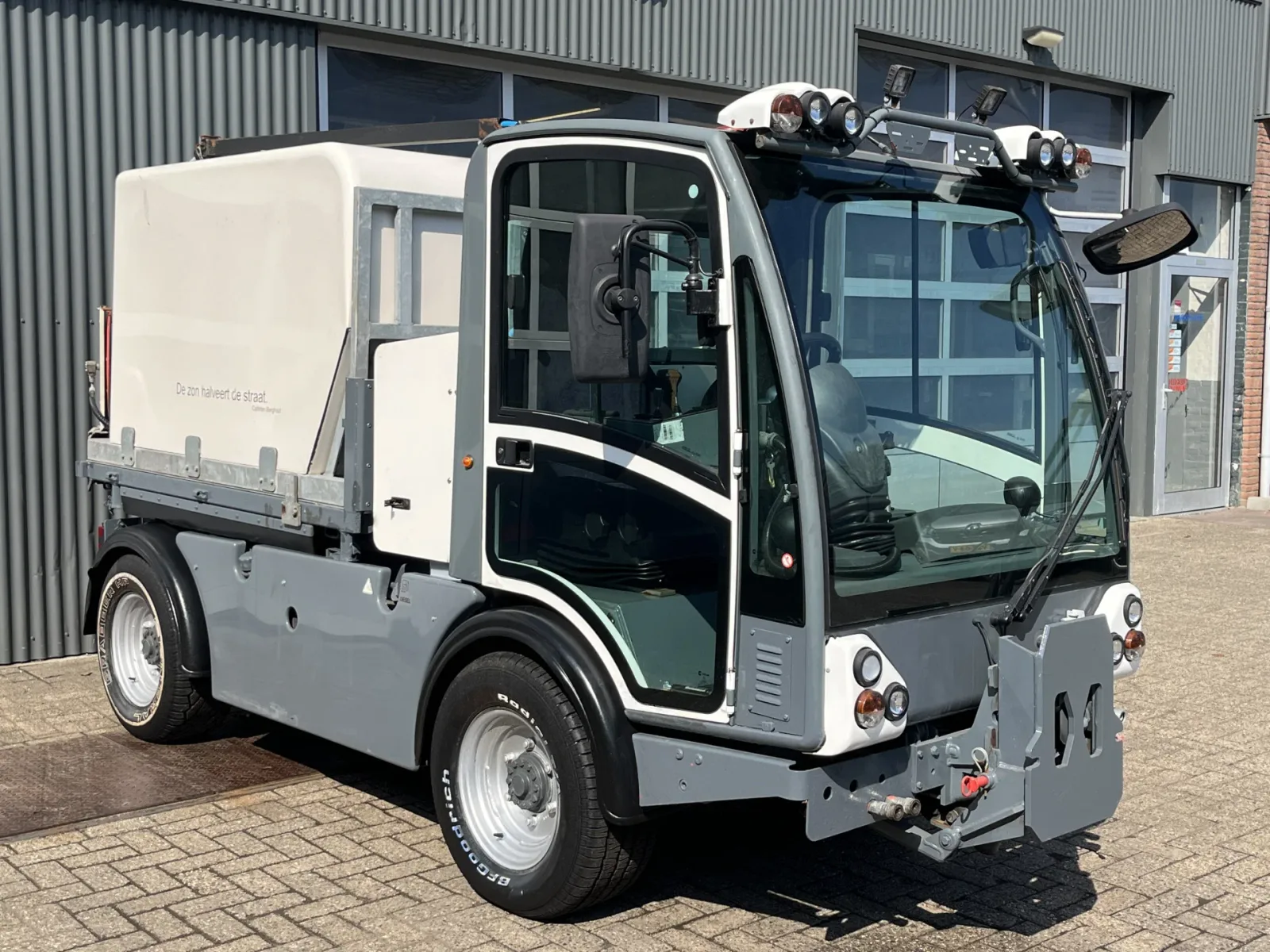 Boschung P4T Werktuigdrager (2013) — foto 1