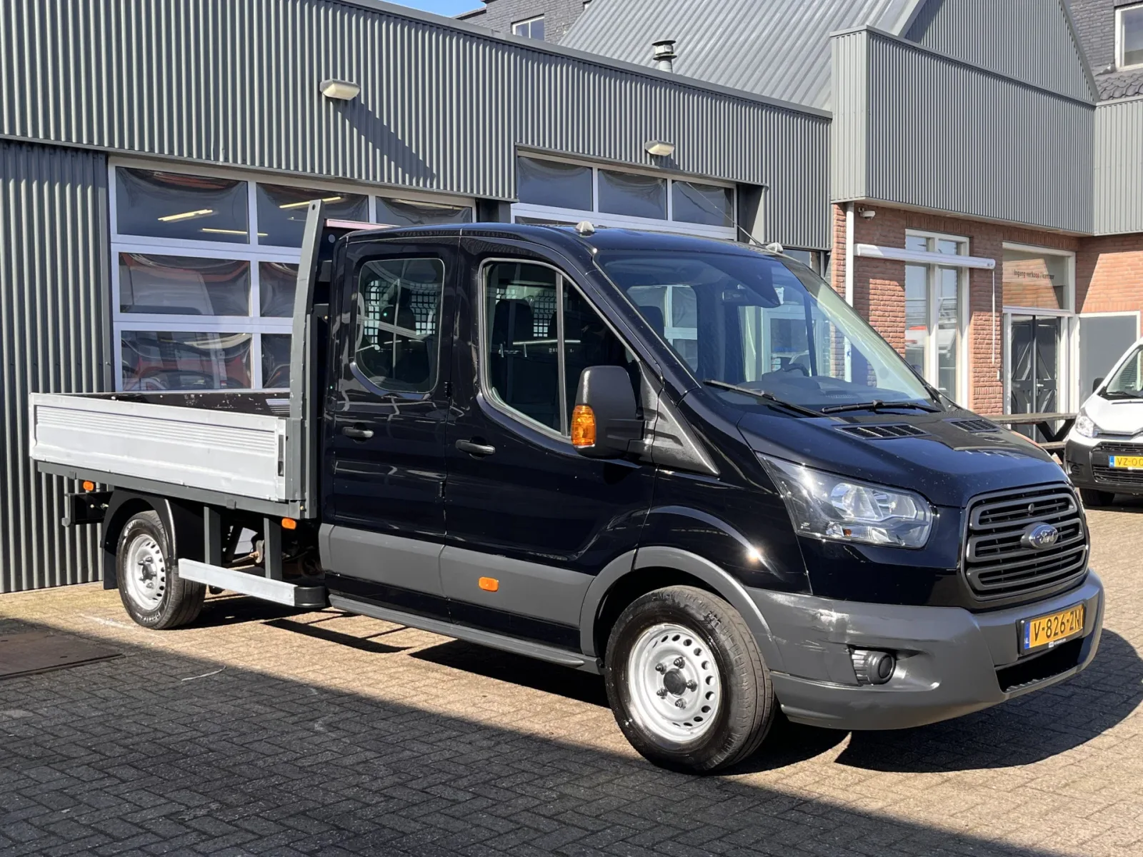 Ford Transit (2019) — foto 1