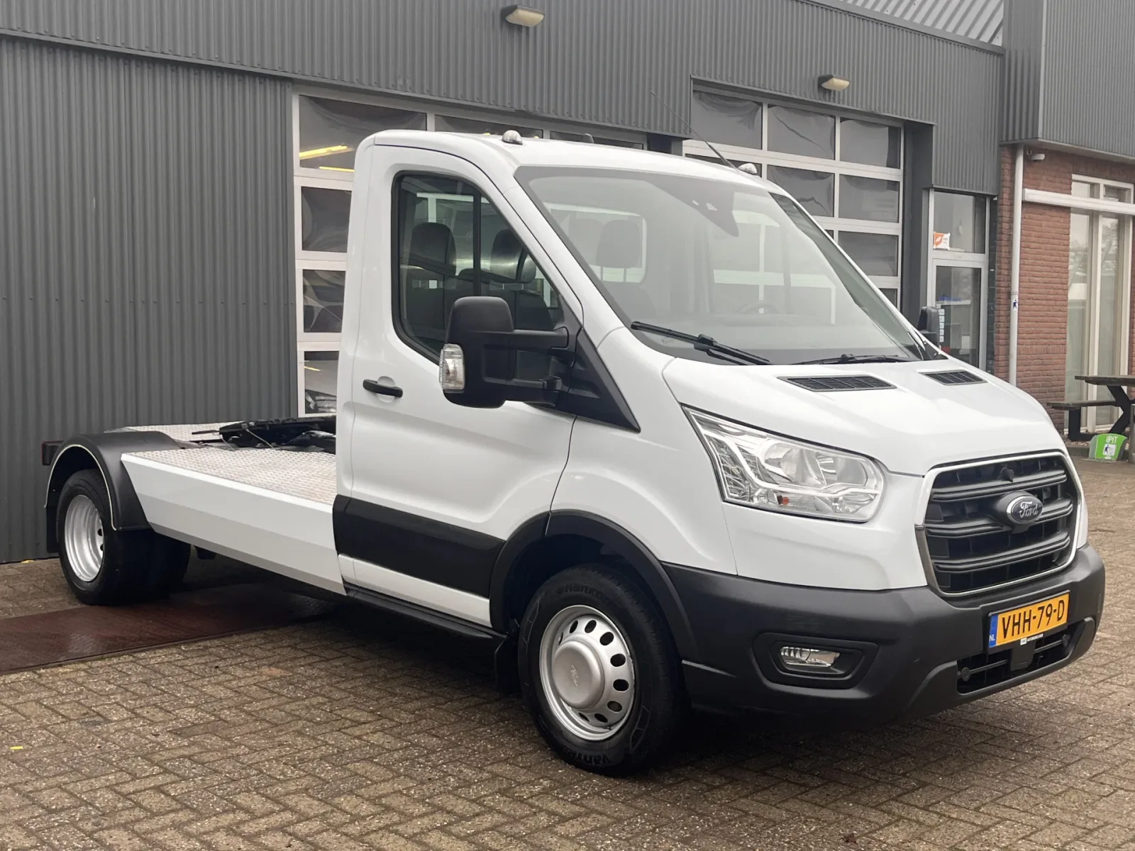 Ford Transit (2020) — foto 1