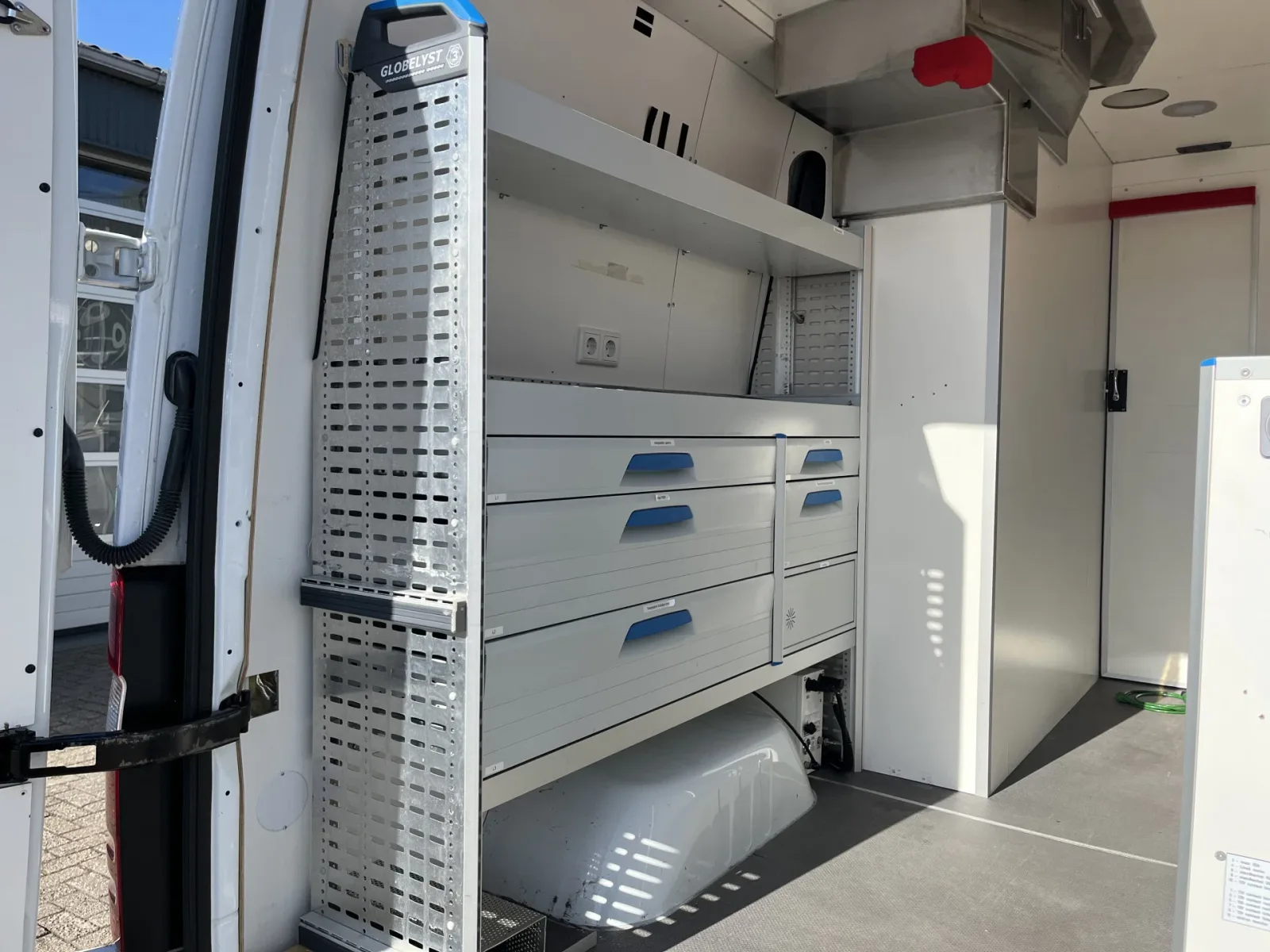 Mercedes-Benz Sprinter (2016) — foto 1
