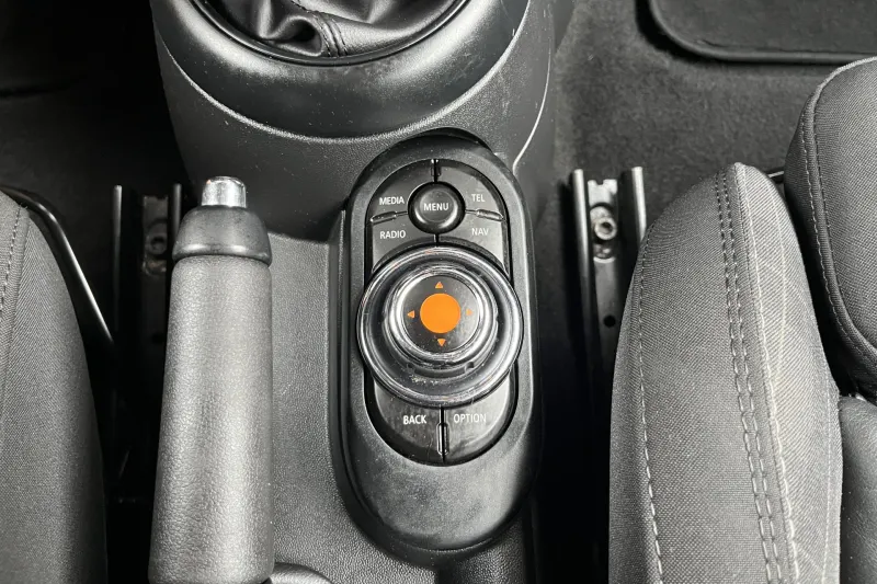MINI Cabrio (2018)