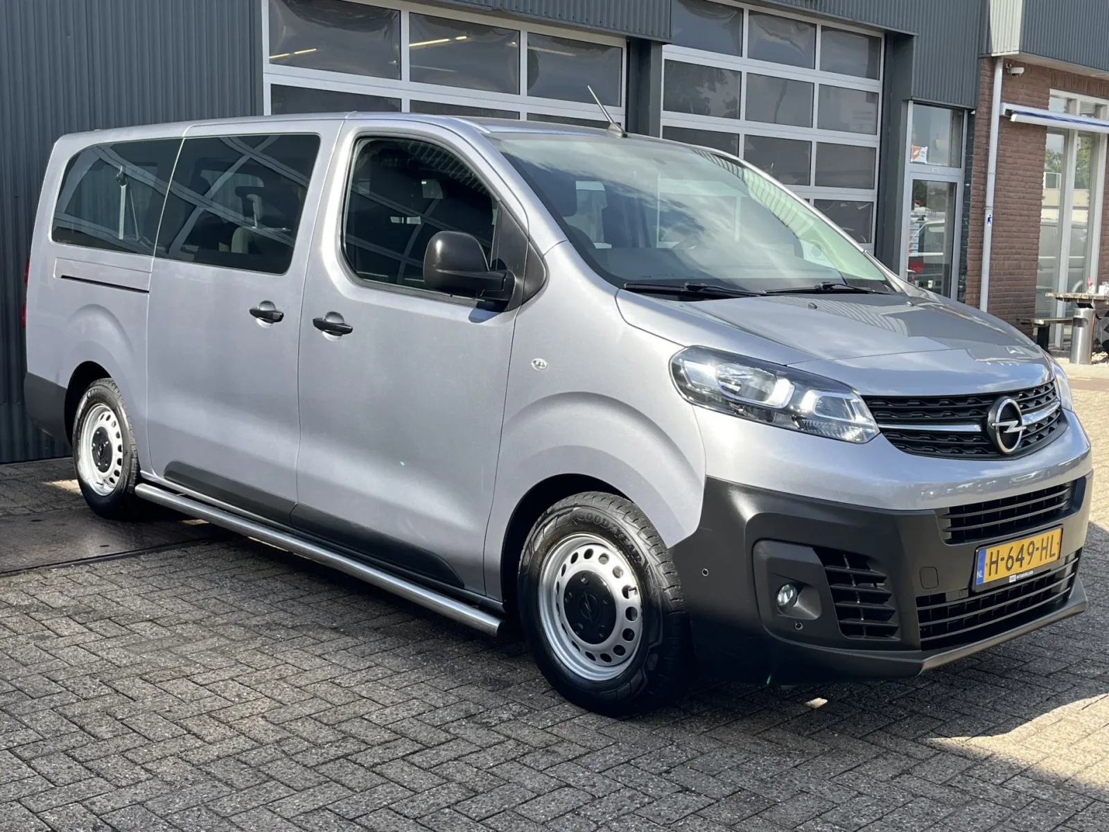 Opel Vivaro (2020) — foto 1