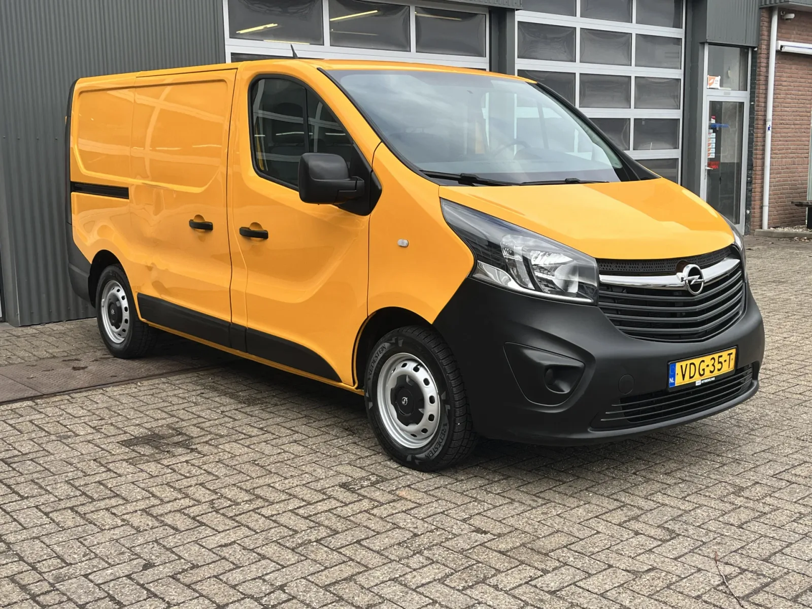 Opel Vivaro (2019) — foto 1