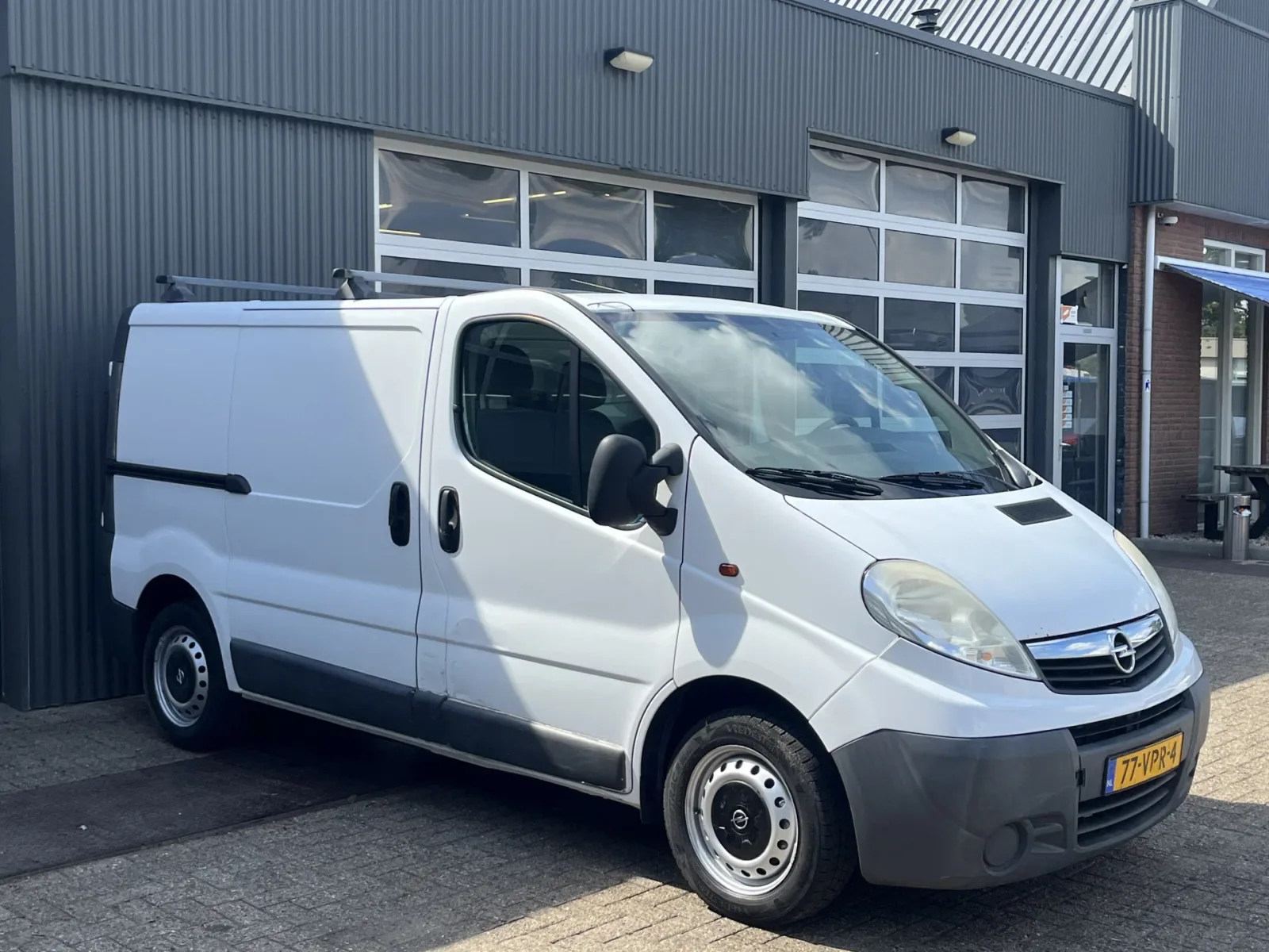 Opel Vivaro (2008) — foto 1