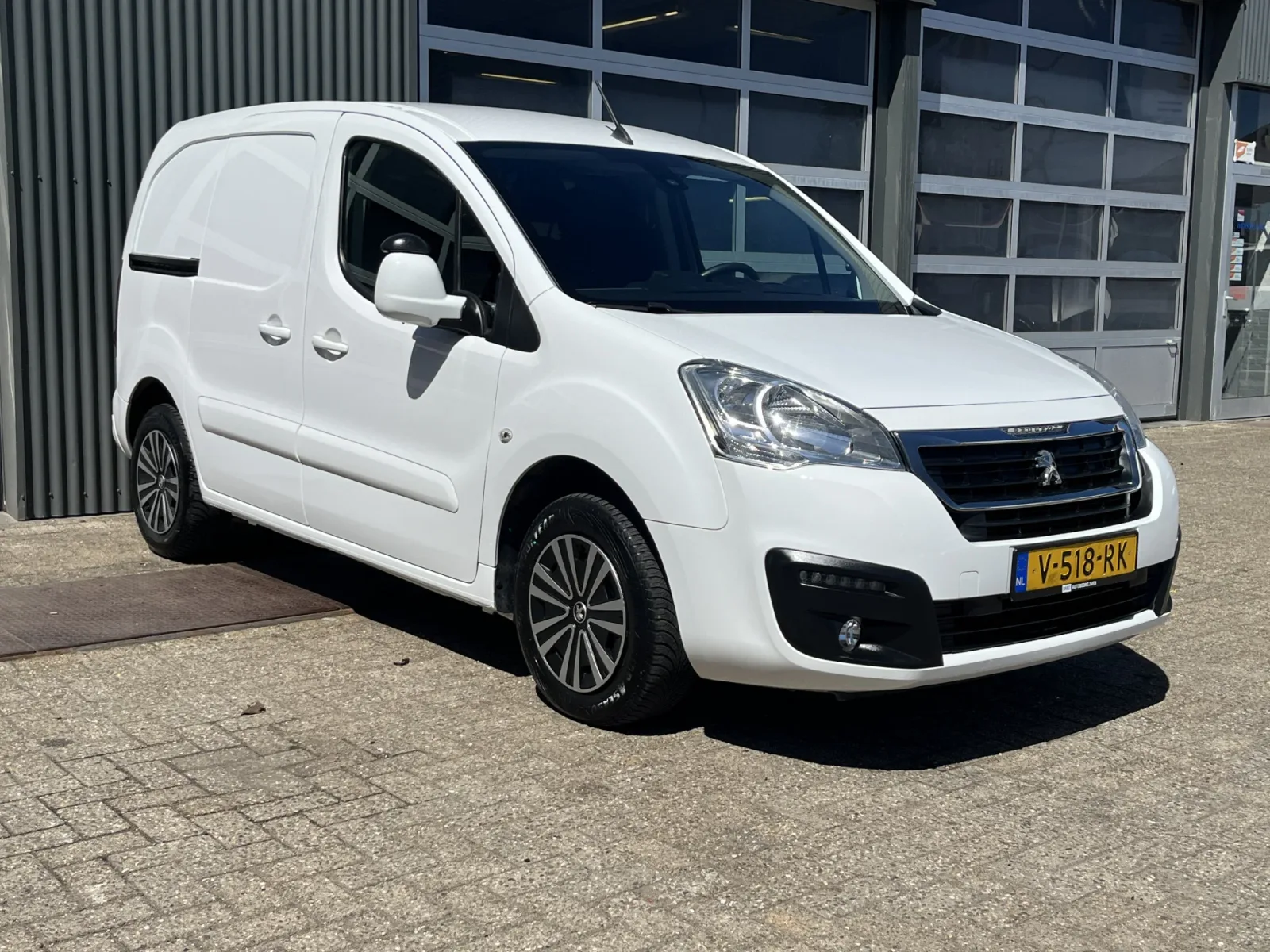 Peugeot Partner (2018) — foto 1