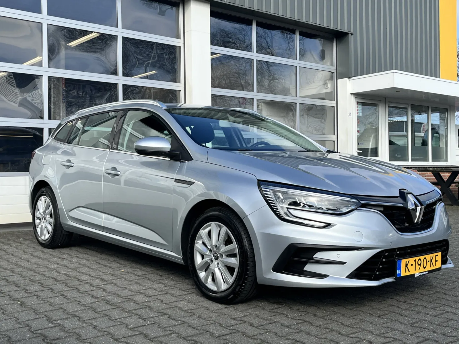 Renault Mégane (2021) — foto 1