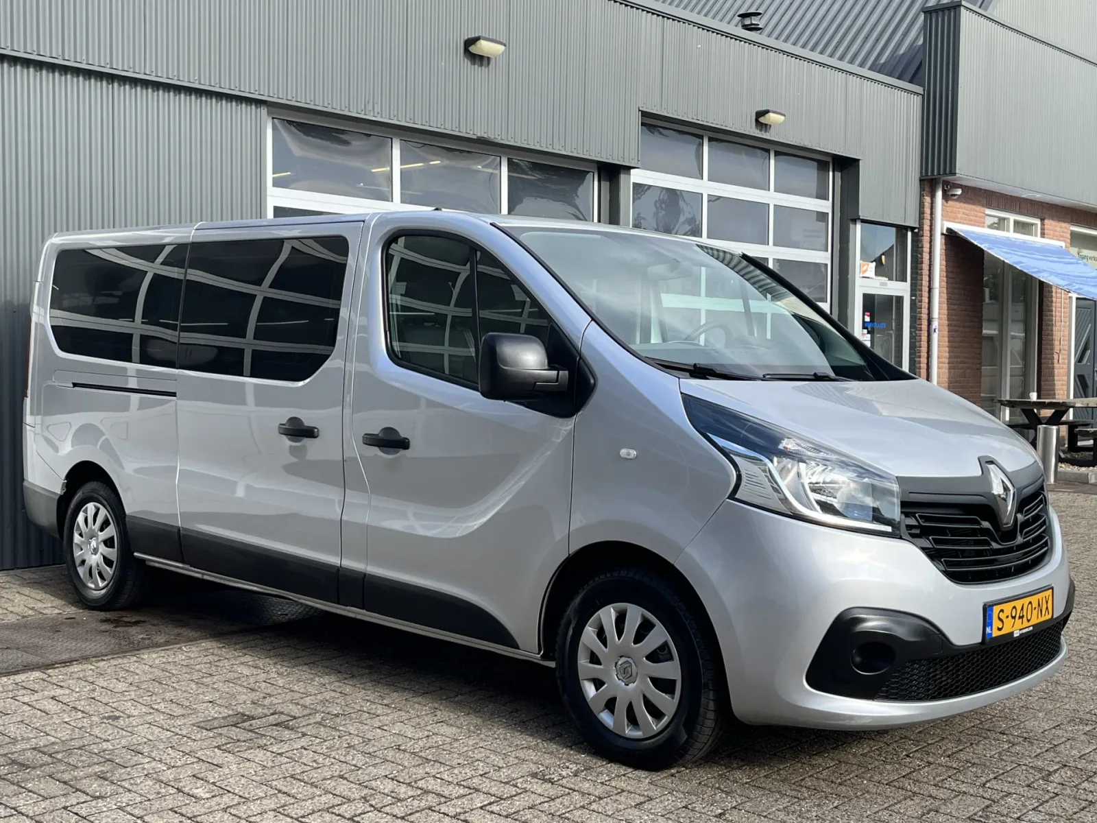 Renault Trafic (2016) — foto 1