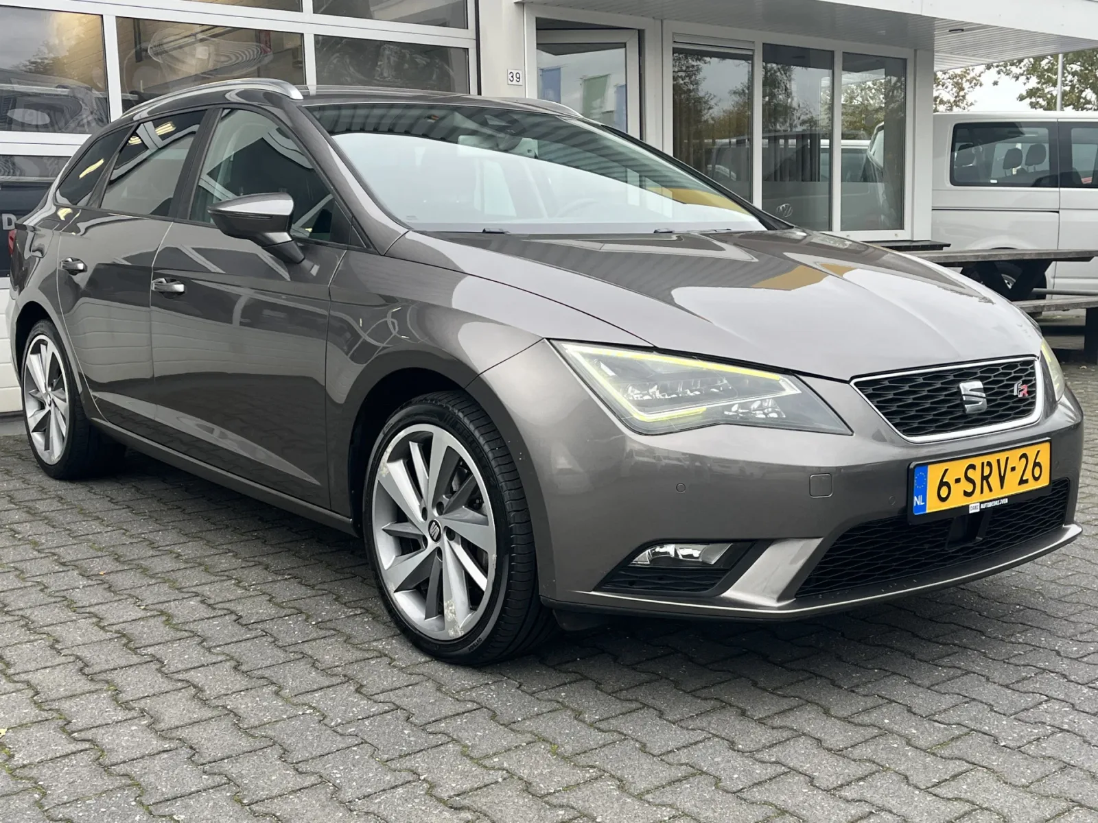SEAT Leon (2014) — foto 1