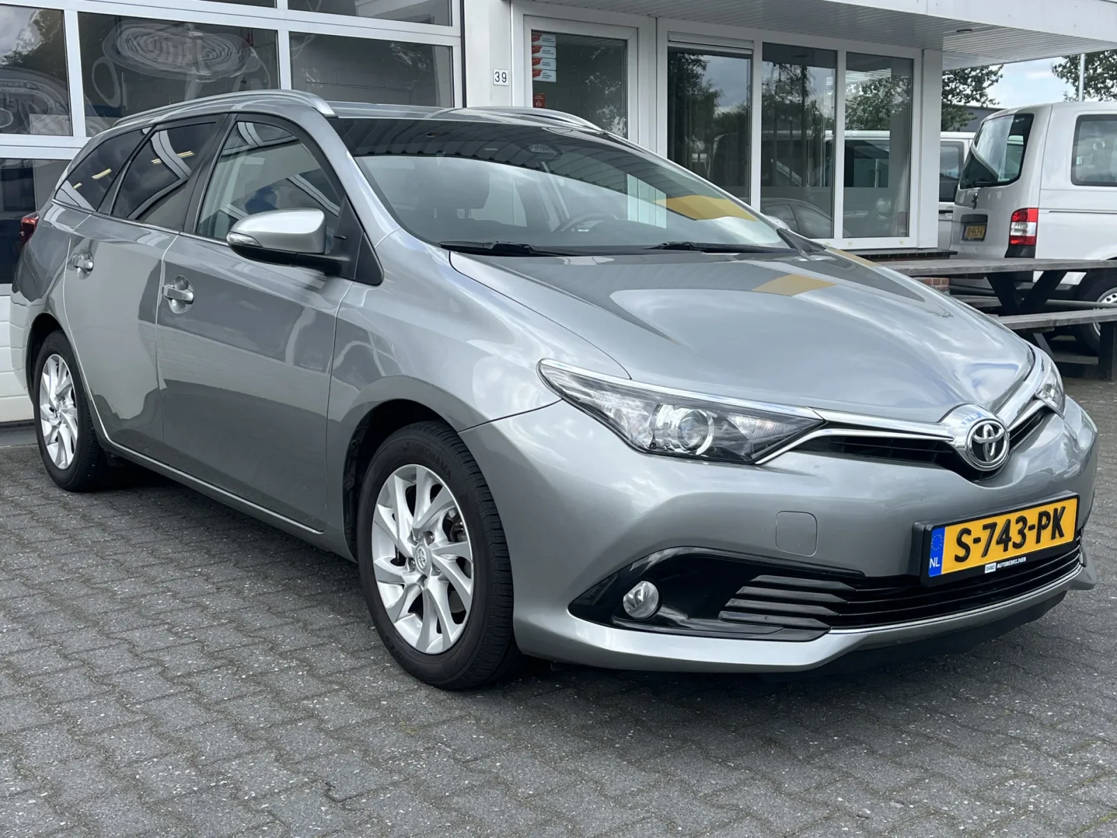 Toyota Auris (2018) — foto 1