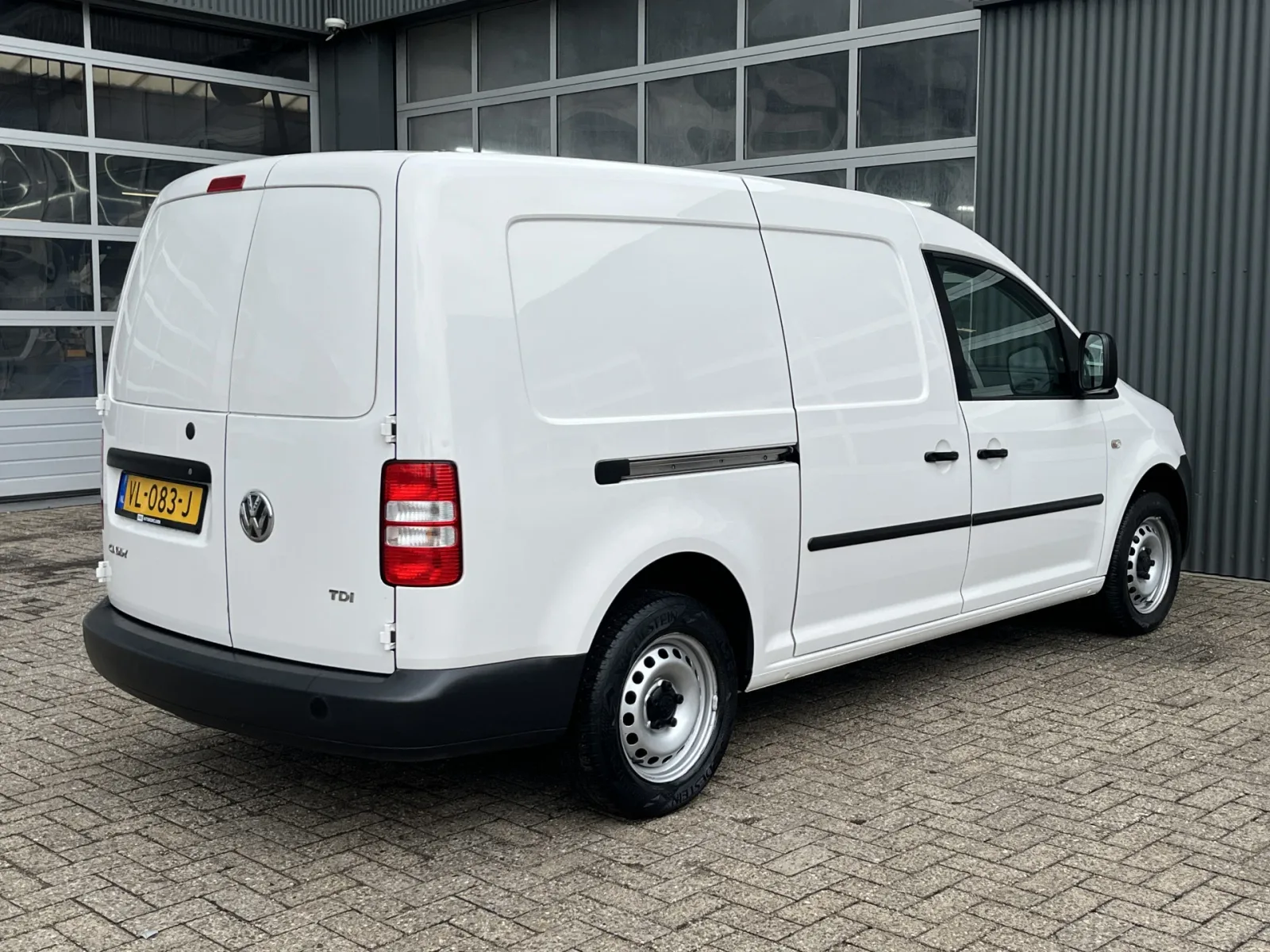 Volkswagen Caddy (2015) — foto 1