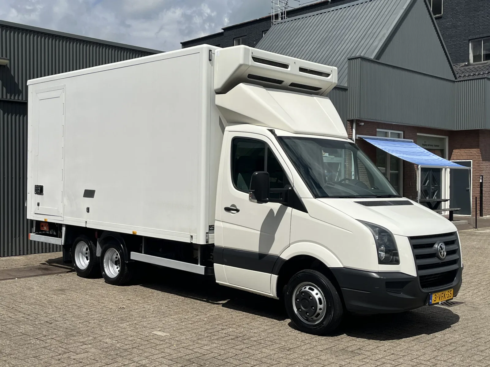 Volkswagen Crafter (2009) — foto 1