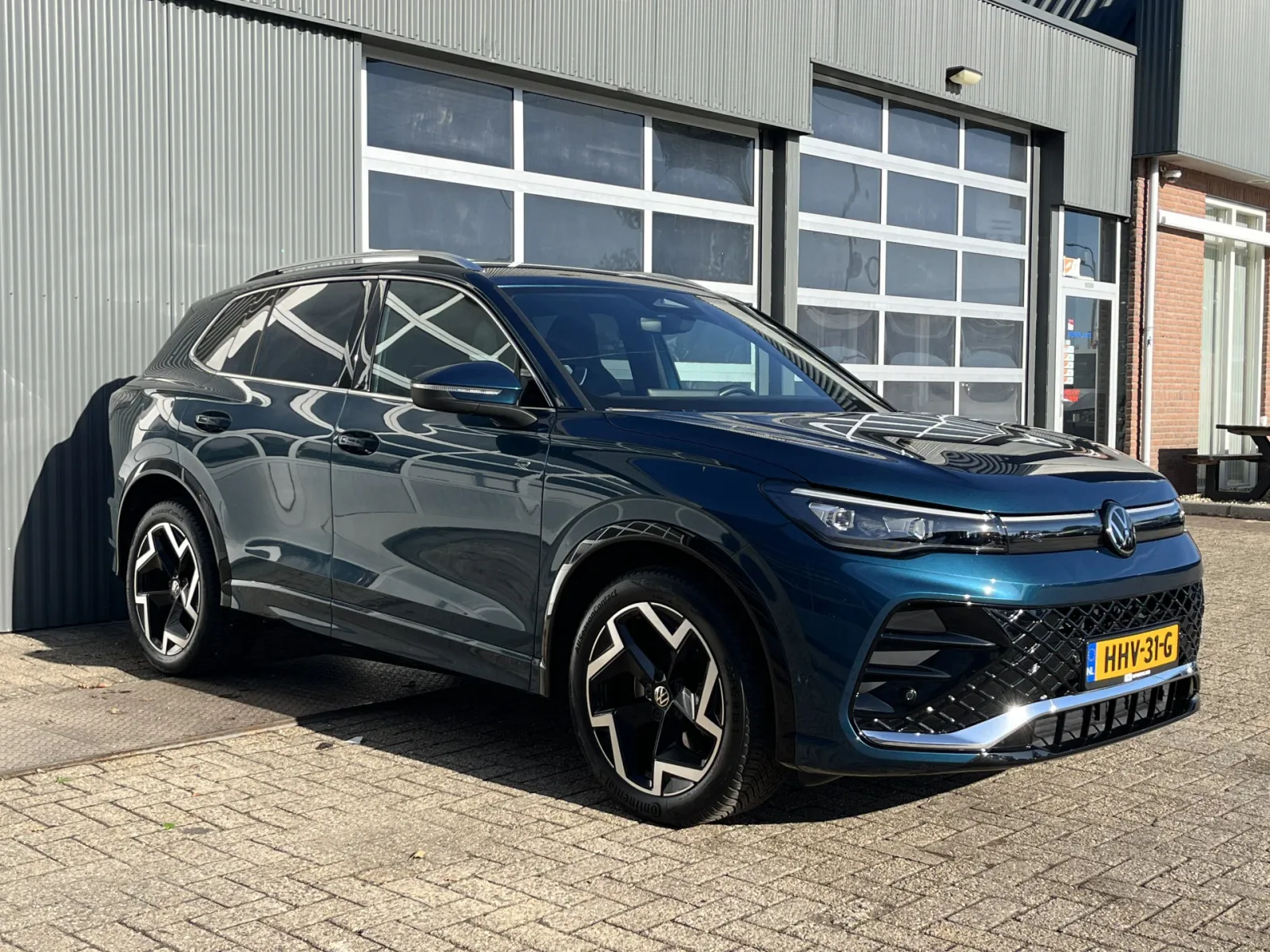 Volkswagen Tiguan (2024) — foto 1
