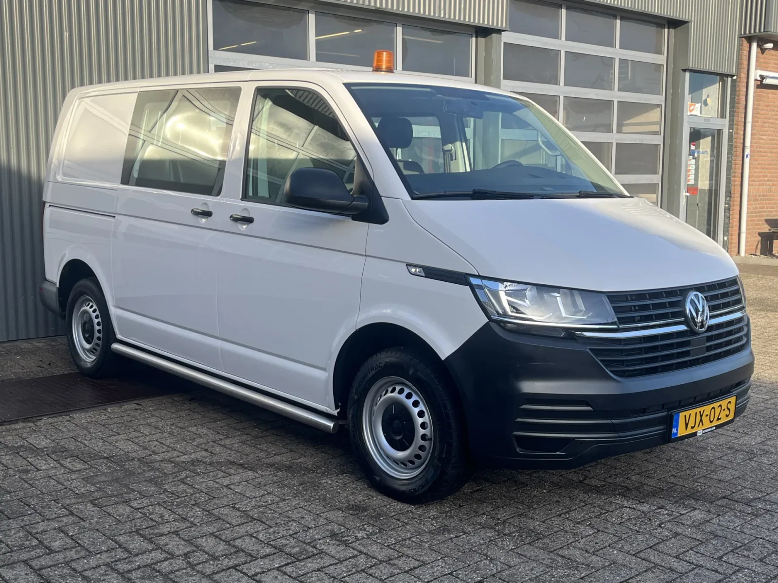 Volkswagen Transporter (2021) — foto 1