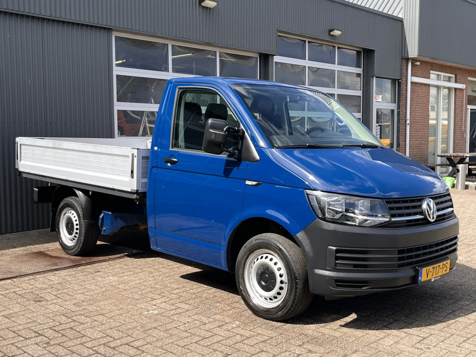 Volkswagen Transporter (2018) — foto 1
