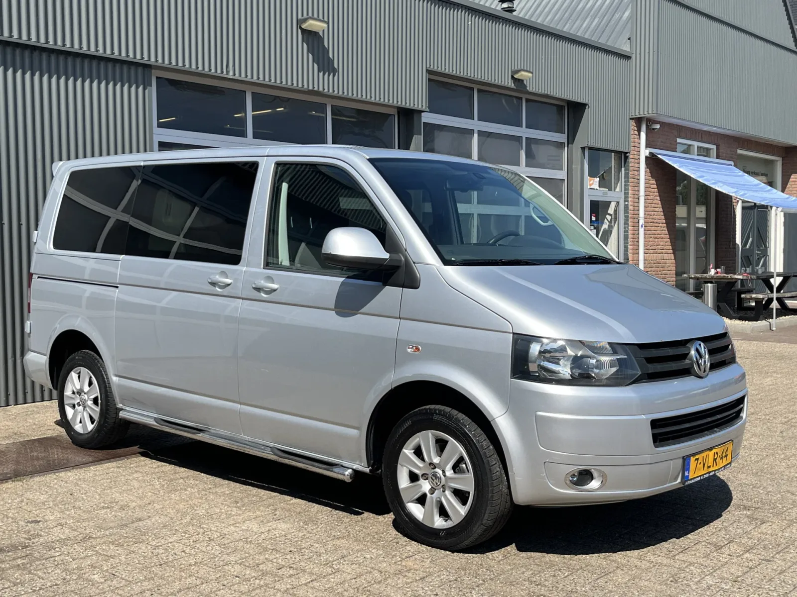 Volkswagen Transporter (2011) — foto 1